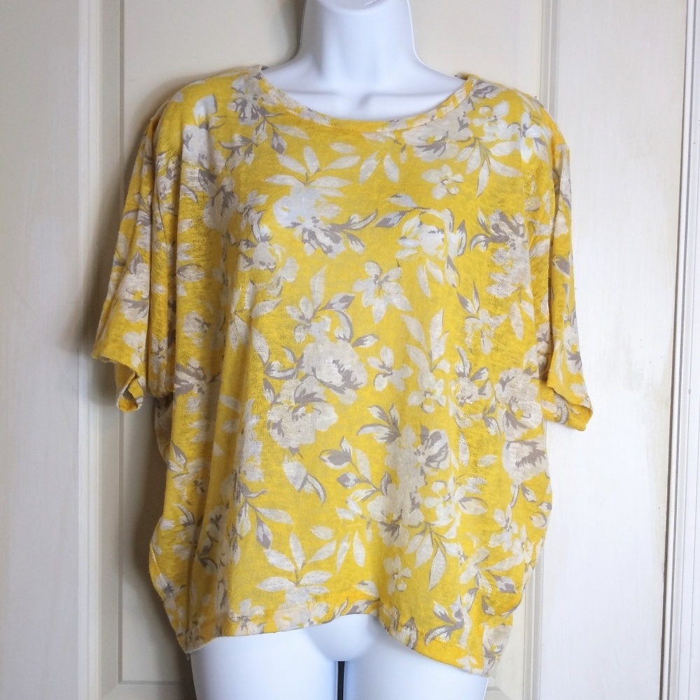 Forever 21 small oversized yellow floral top